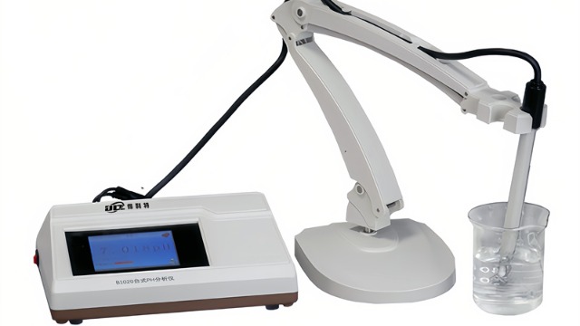 如何操作便携式PH分析仪？